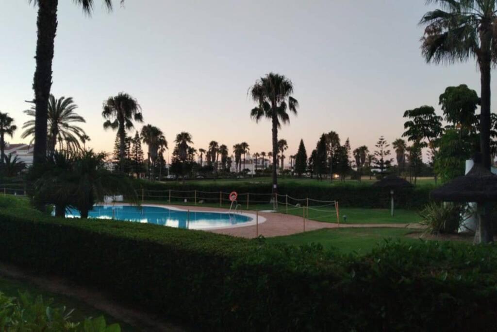Apartamento En Playa Del Infante Rota Exteriör bild